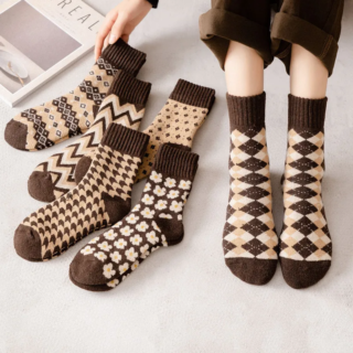 6 Pairs High Quality Vintag Warm Women Cotton Sock Autumn Winter Lady Thick Casual Girl Middle Tube Socks for Women Gift